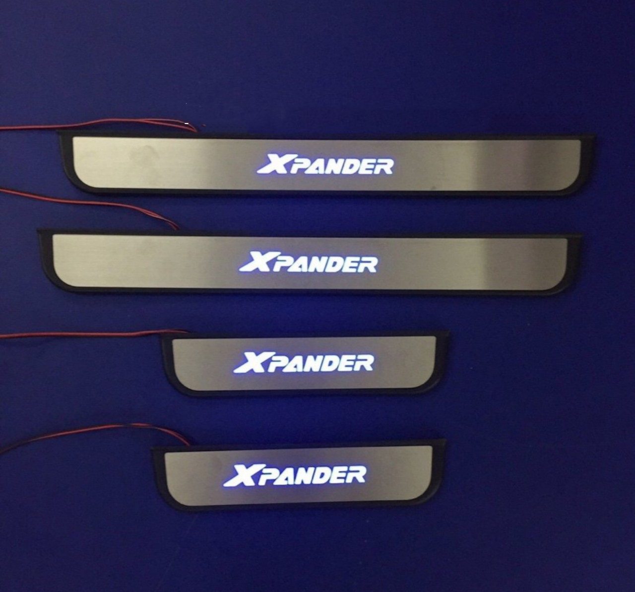 chan-ngoai-co-den-xpander