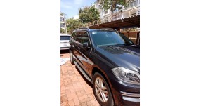 NẸP VIỀN CHÂN KÍNH XE INNOVA