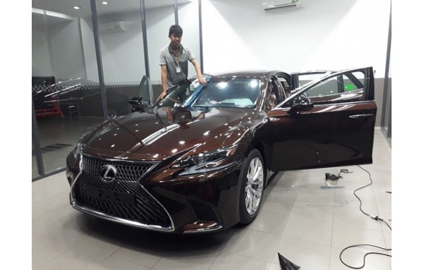 DÁN PHIM CÁCH NHIỆT CHO XE LEXUS TẠI TPHCM
