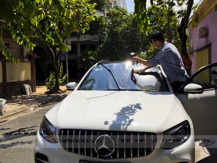 dan-phim-cach-nhiet-cho-o-to