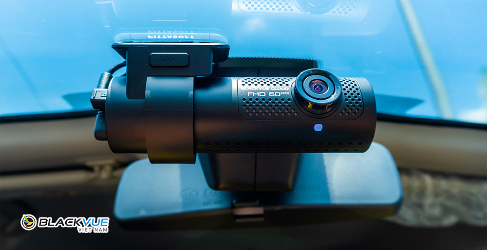 Camera-hanh-trinh-Blackvue-DR750X-1