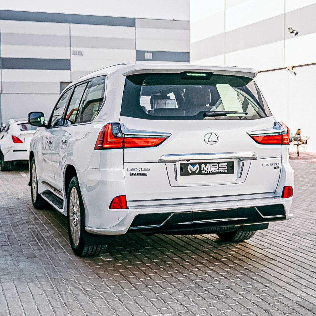 noi-that-mbs-lexus-lx-570