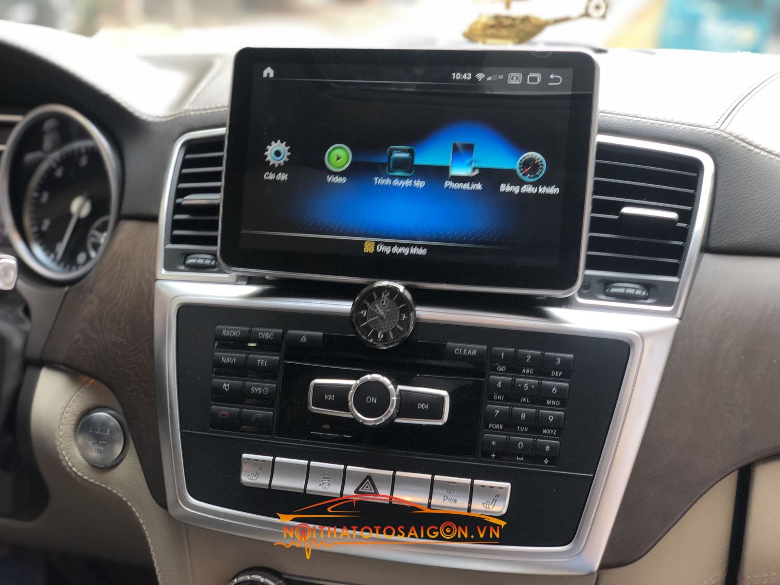 Man-hinh-Android-cho-Mercedes-CLS