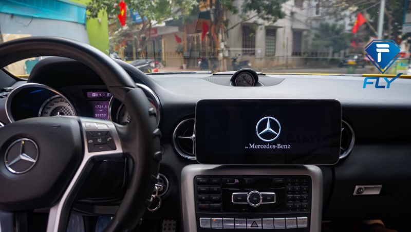 man-hinh-android-mercedes-slk